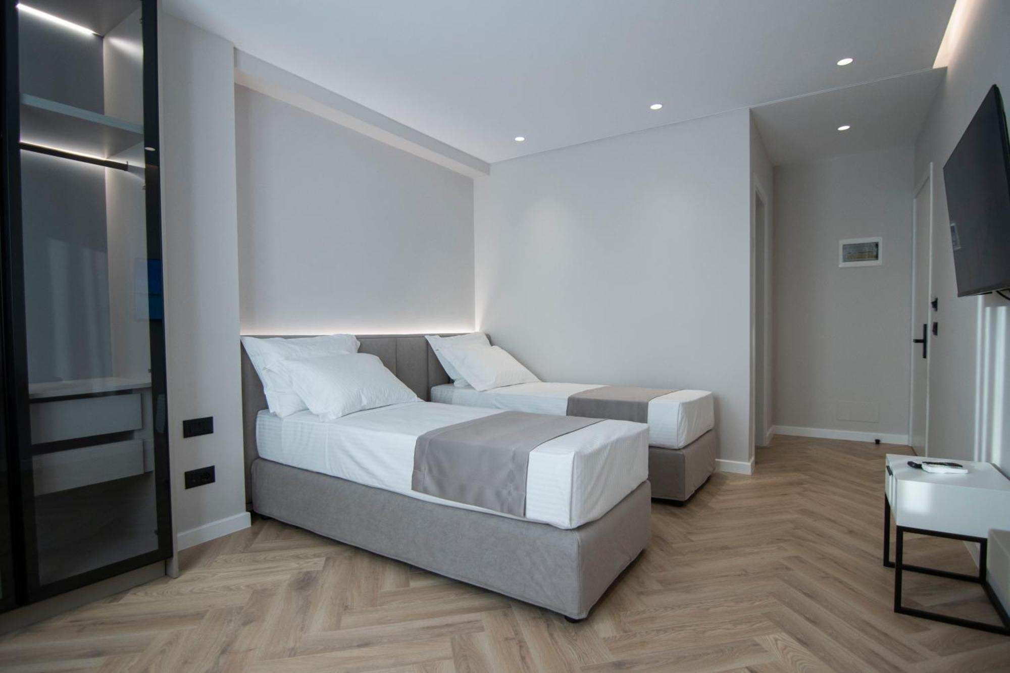 Mina Luxury Rooms Tirana Esterno foto