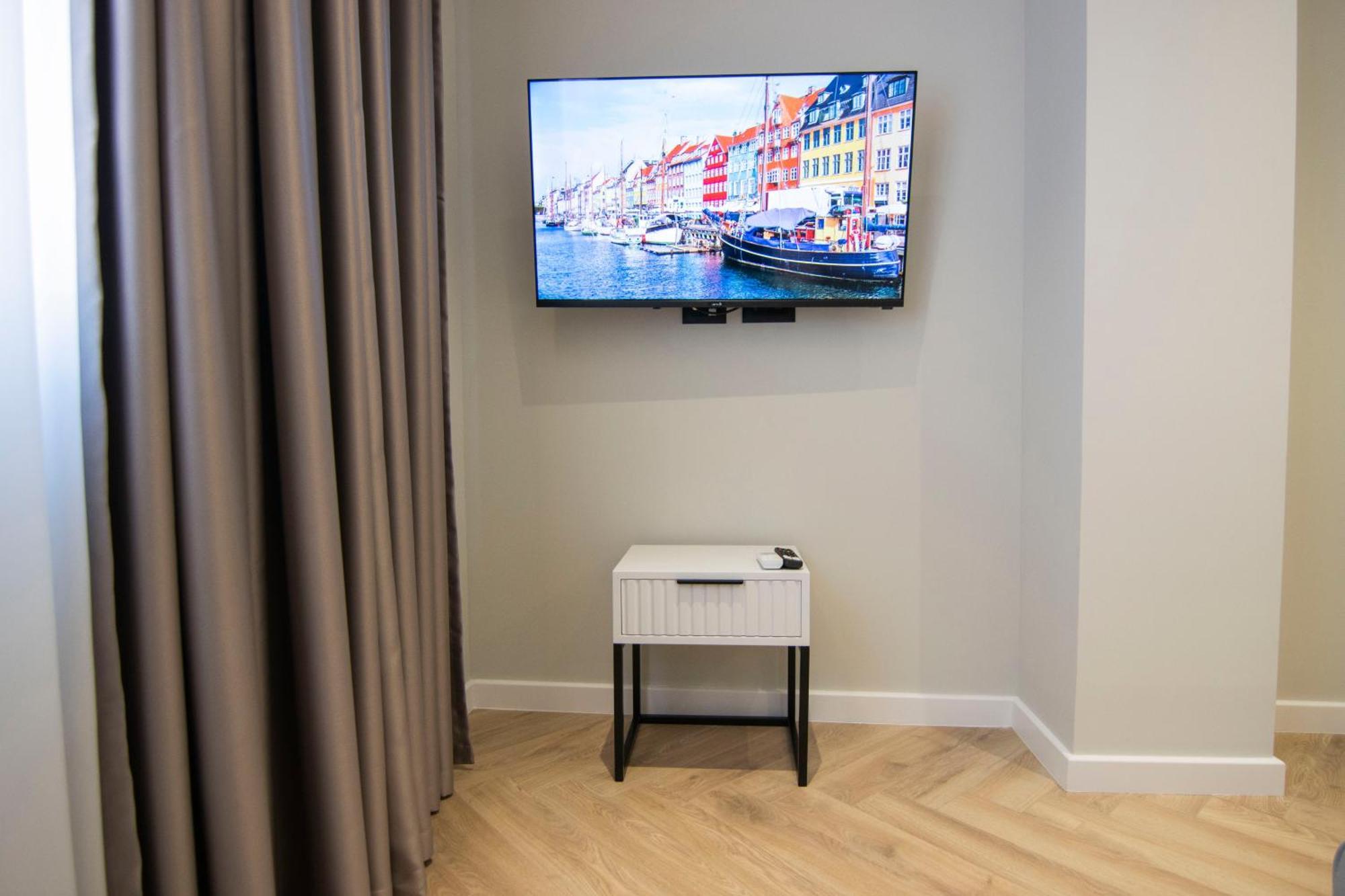 Mina Luxury Rooms Tirana Esterno foto