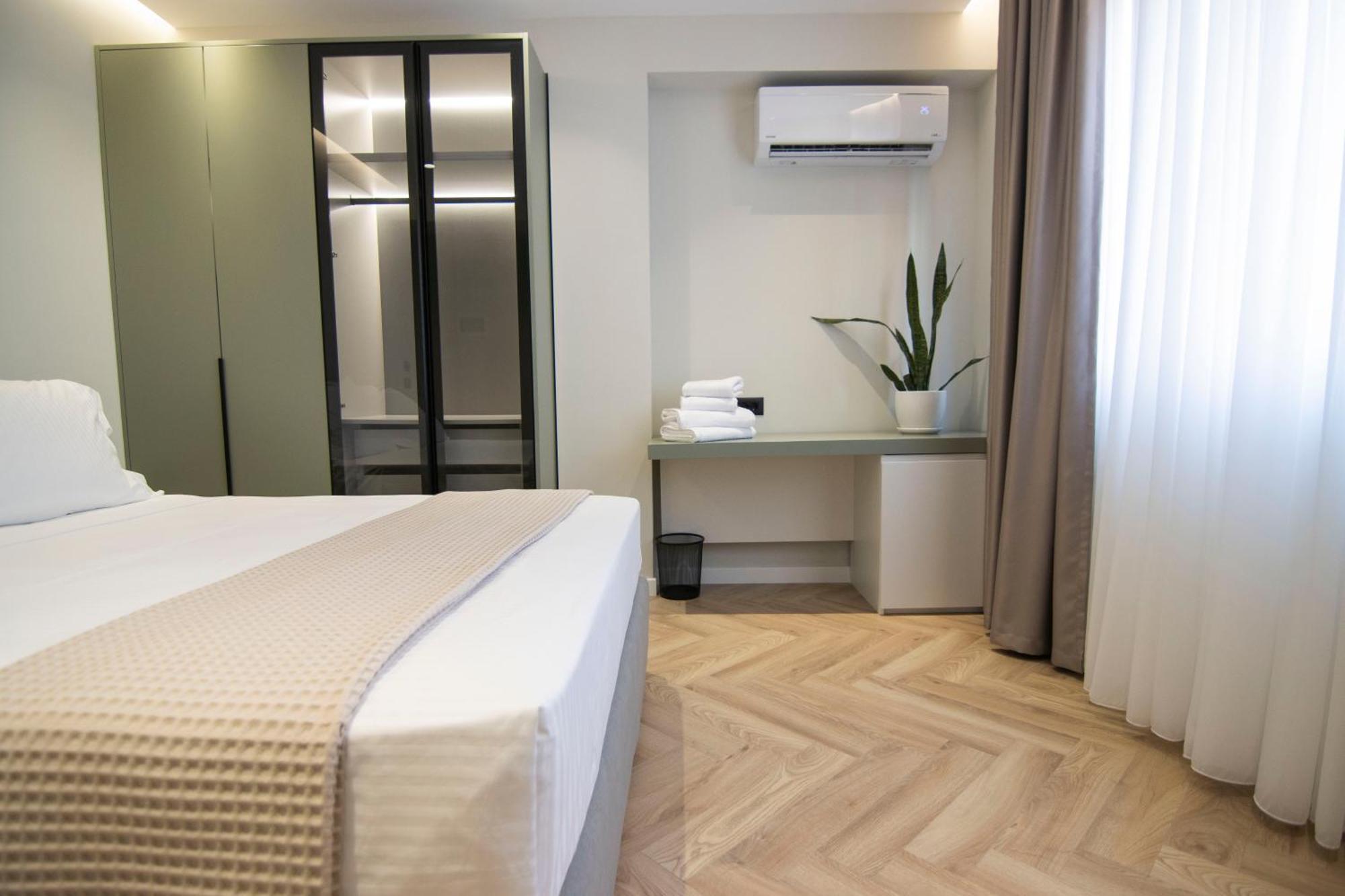 Mina Luxury Rooms Tirana Esterno foto