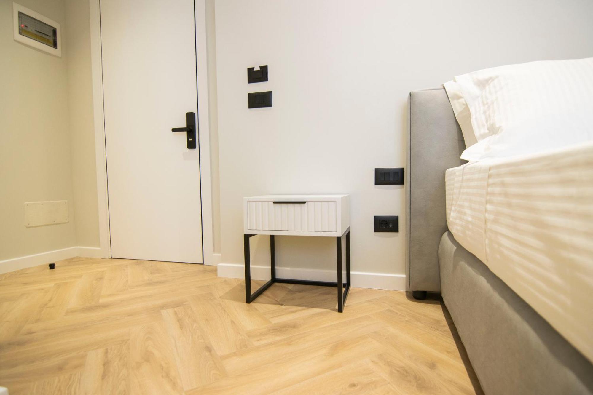 Mina Luxury Rooms Tirana Esterno foto